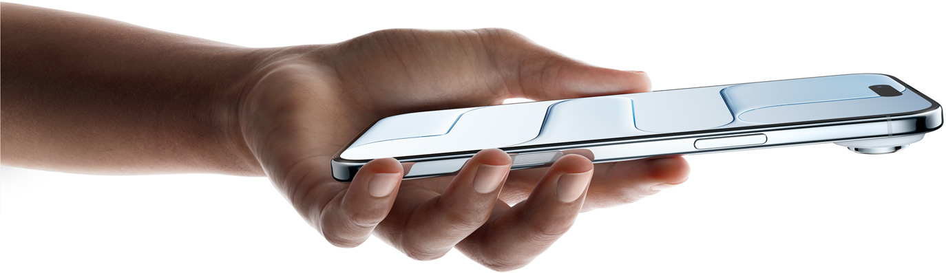 Ръка държи iPhone Air, преден екстериор, изглед отстрани, небесносин цвят, много тънък профил, Dynamic Island, бутони: страничен, Управление на камерата